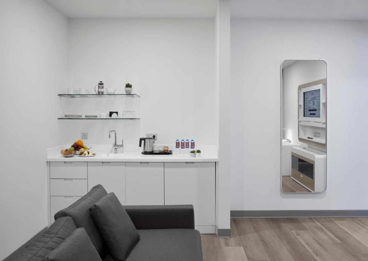Yotelair Istanbul Airport, Duty Free - International Transit Area Luaran gambar