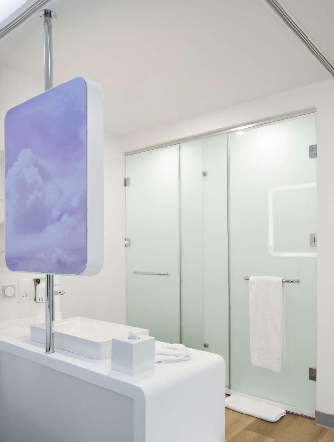 Yotelair Istanbul Airport, Duty Free - International Transit Area Luaran gambar
