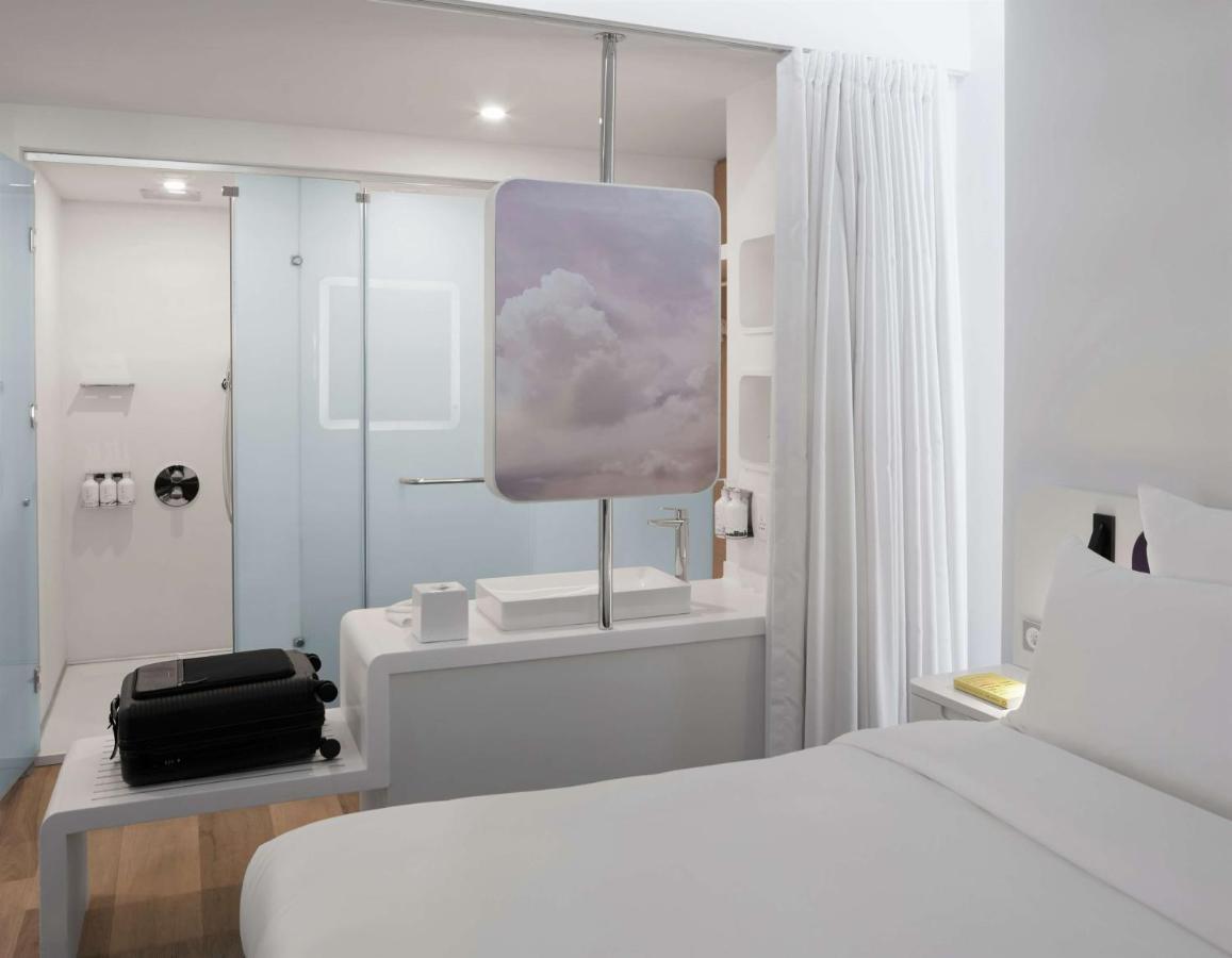 Yotelair Istanbul Airport, Duty Free - International Transit Area Luaran gambar