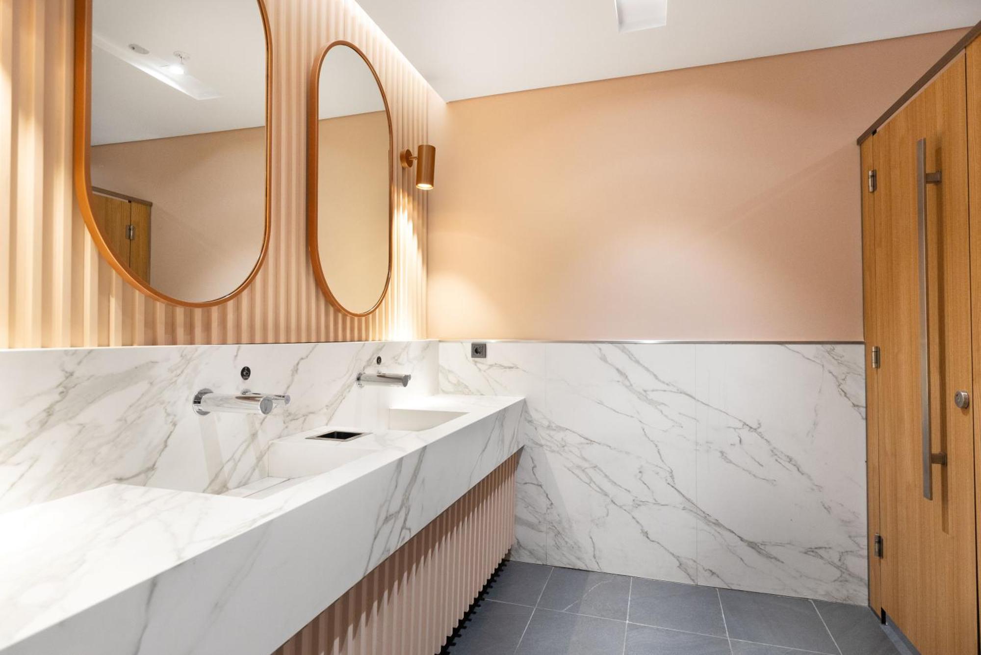 Yotelair Istanbul Airport, Duty Free - International Transit Area Luaran gambar
